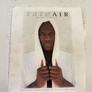 1993 Michael Michael Soft Cover Lg. 11" X 13" 1st Ed. Nike Air Big Illustrated